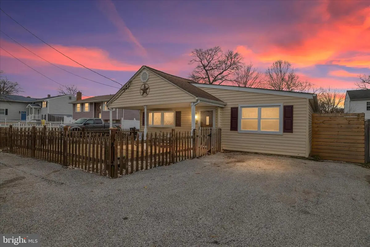 762 208th St, Pasadena, MD 21122 - #1