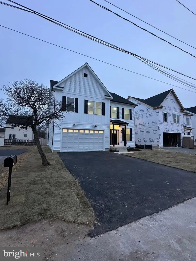 717 207th St, Pasadena, MD 21122 - #1