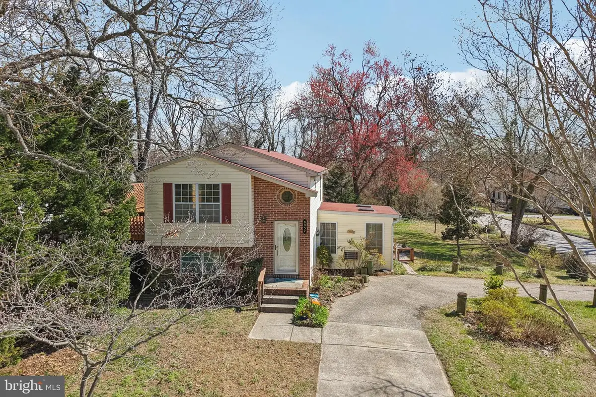 8057 Maywood Ave, Pasadena, MD 21122 - #1