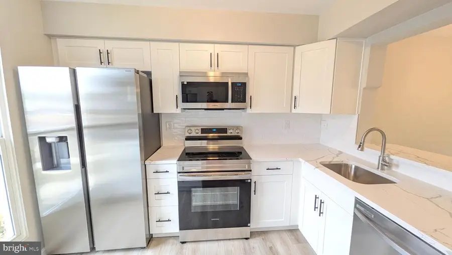 546 Dahlgreen Rd, Glen Burnie, MD 21061 - #3