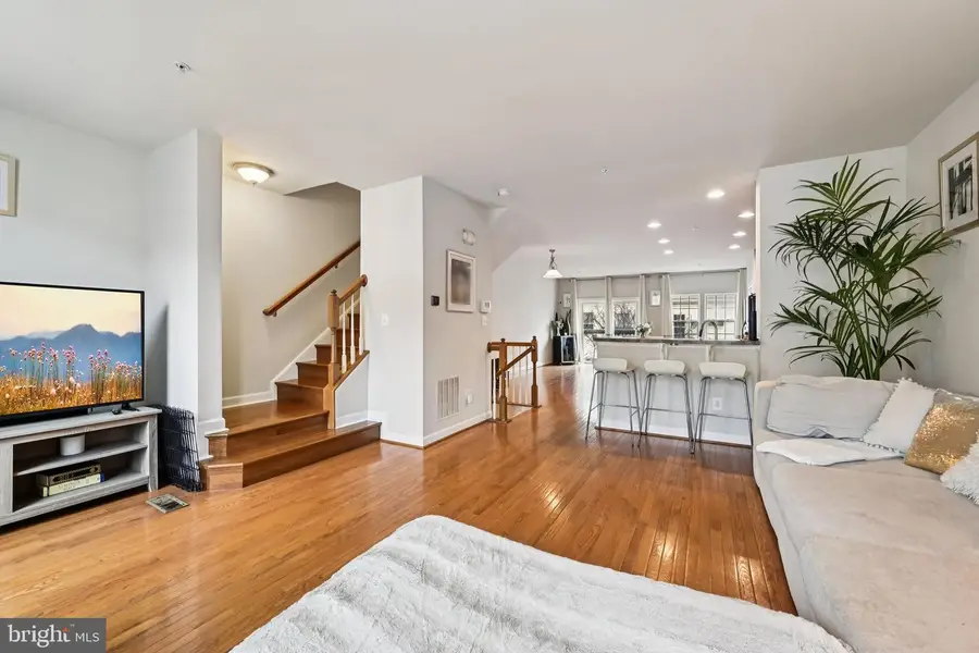 751 Cherry Bark Ln, Baltimore, MD 21225 - #3