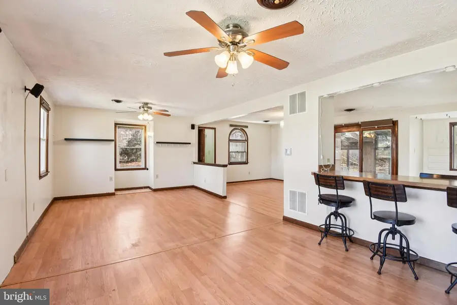 8292 Shilling Rd, Pasadena, MD 21122 - #2