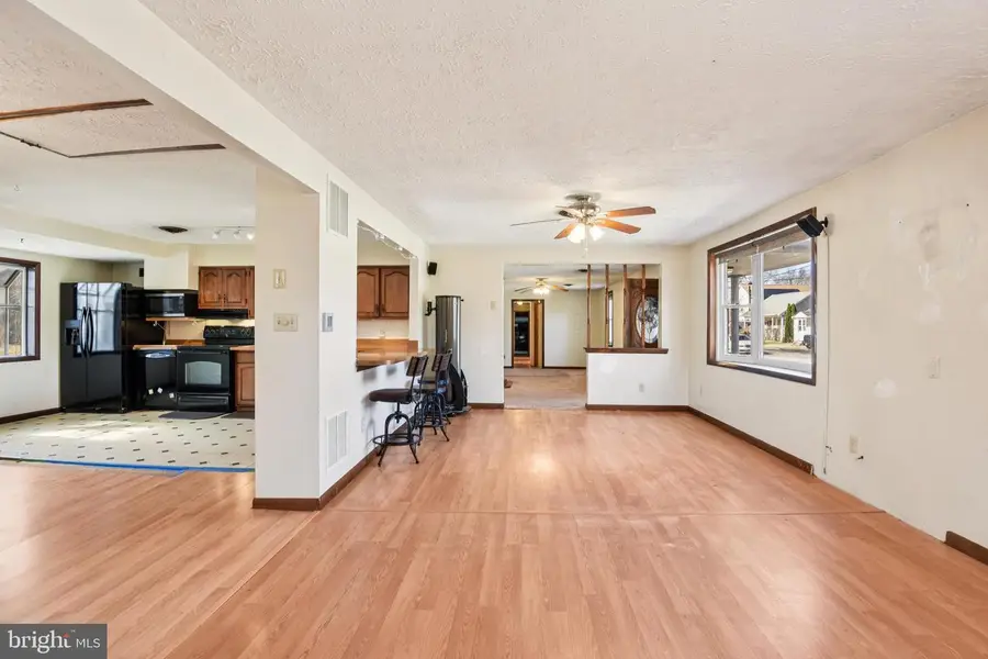 8292 Shilling Rd, Pasadena, MD 21122 - #3