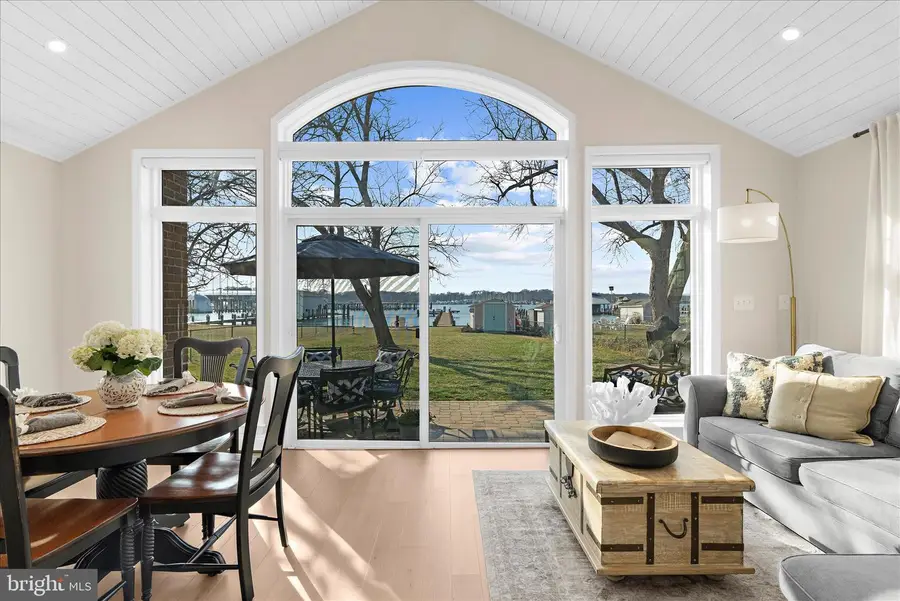 3738 Bay Dr, Edgewater, MD 21037 - #2