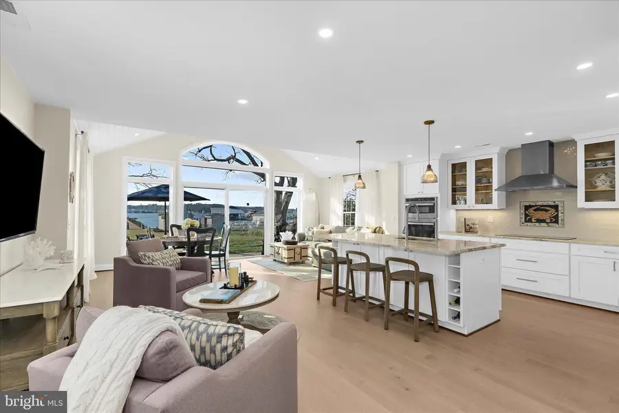 3738 Bay Dr, Edgewater, MD 21037 - #3