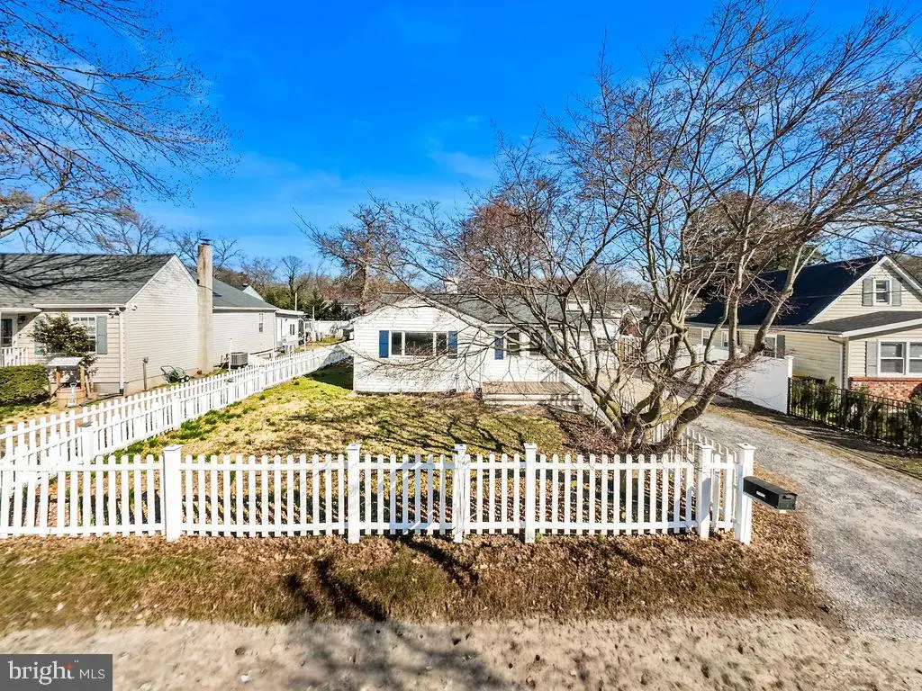 279 Magothy Beach Rd, Pasadena, MD 21122 - #1