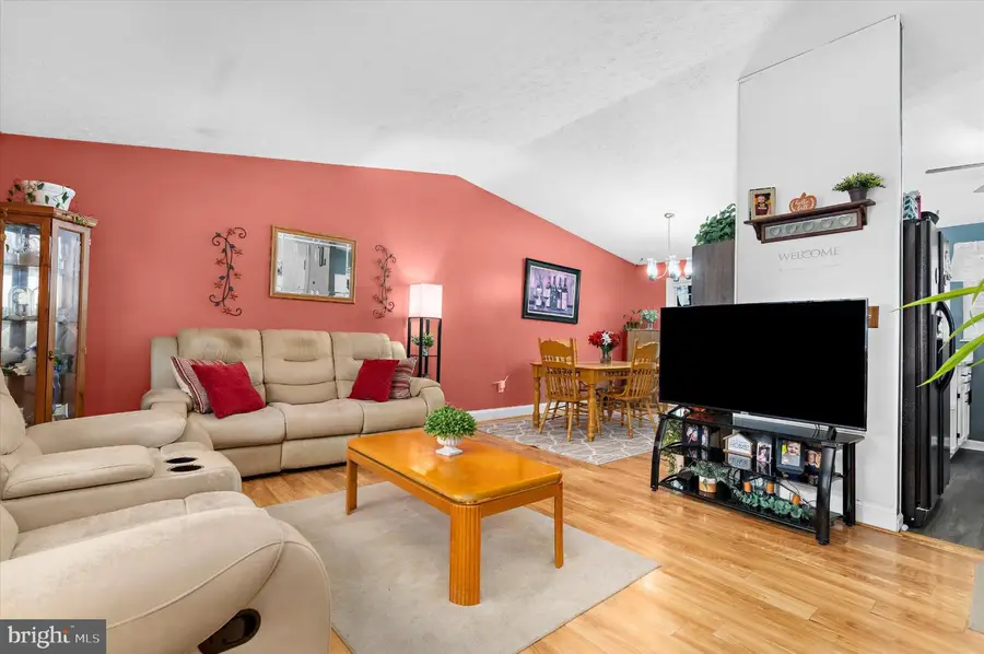 7903 Mansion House Xing Xing, Pasadena, MD 21122 - #3