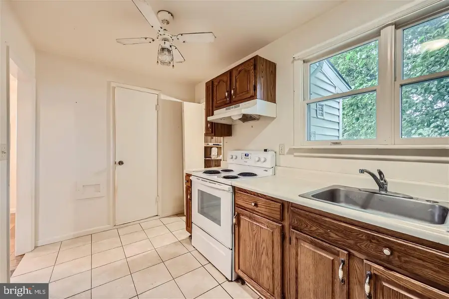 7922 W End Dr, Baltimore, MD 21226 - #3