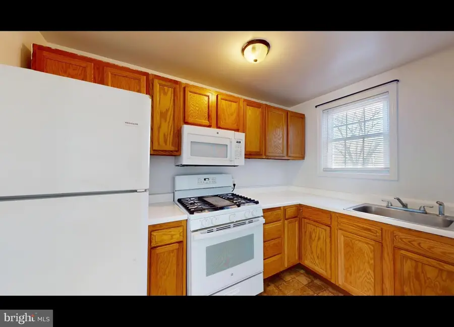 944 1st, Brooklyn, MD 21225 - #3
