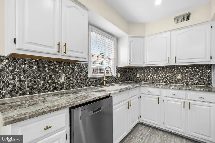 299 Saint Michaels Cir, Odenton, MD 21113 - #3