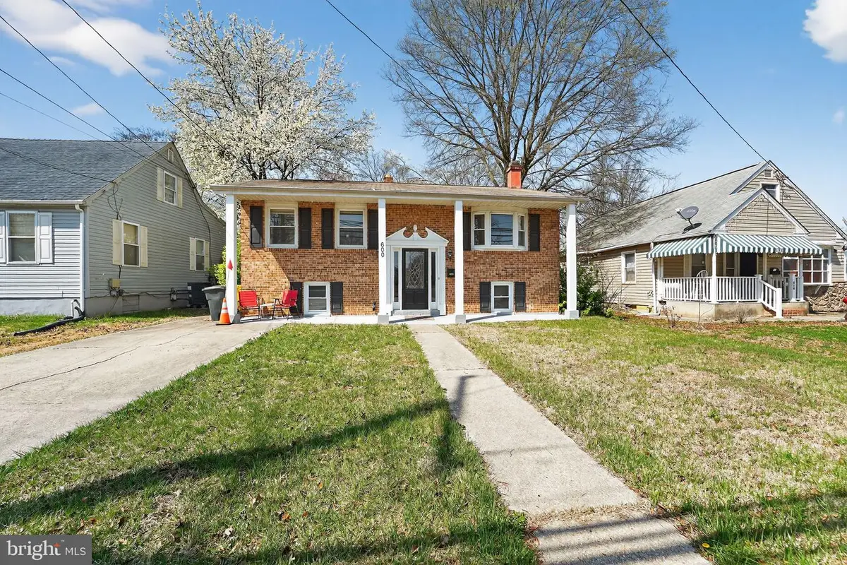 600 Oakwood Rd, Glen Burnie, MD 21061 - #1