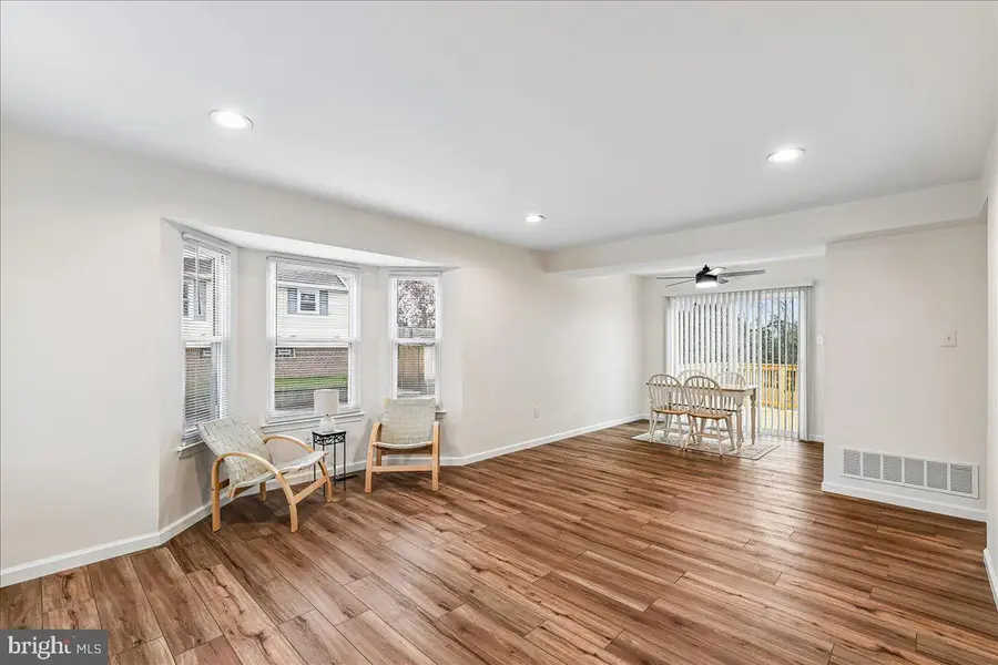 327 Walton Ave, Baltimore, MD 21225 - #3