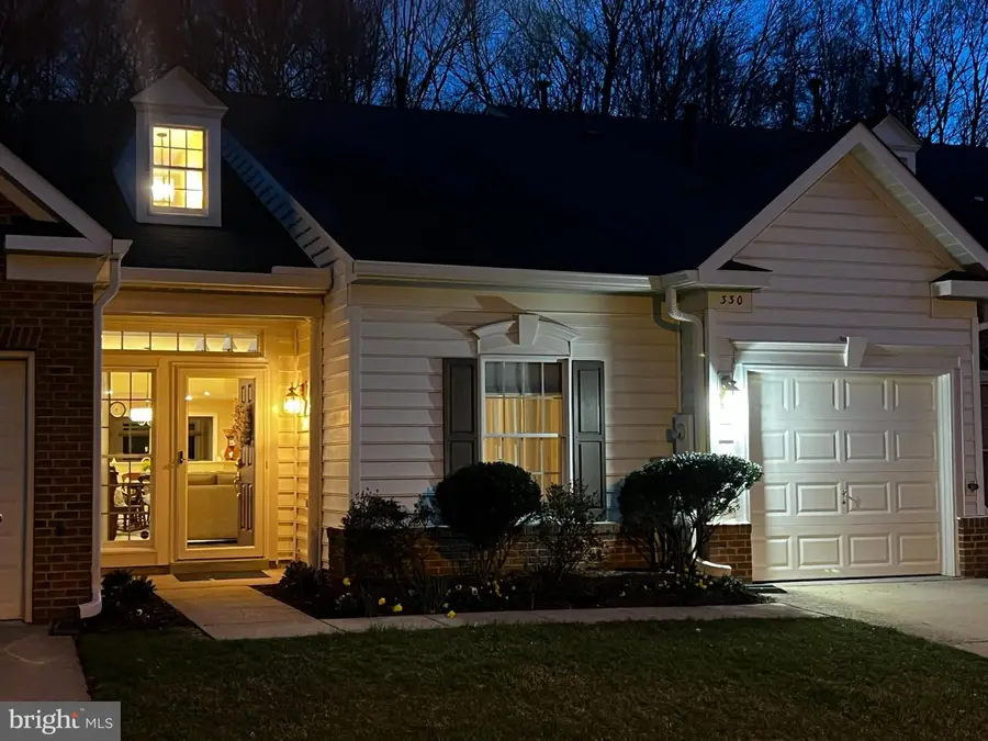 330 Colony Point Pl, Edgewater, MD 21037 - #2