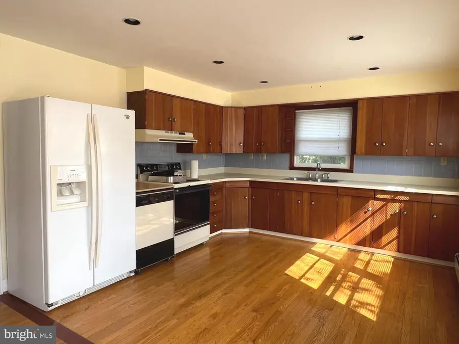 102 Oak Dr, Annapolis, MD 21403 - #2