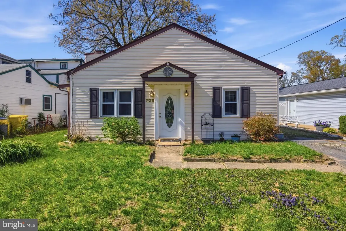 708 213th St, Pasadena, MD 21122 - #1