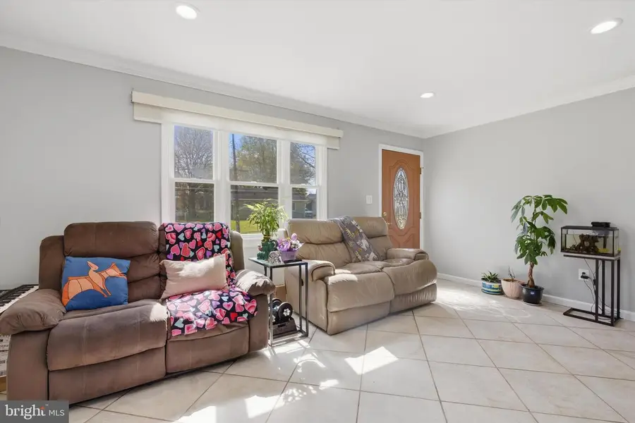 108 Garrett Rd, Glen Burnie, MD 21060 - #3