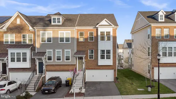 8312 Meadowood Dr, HANOVER, MD 21076