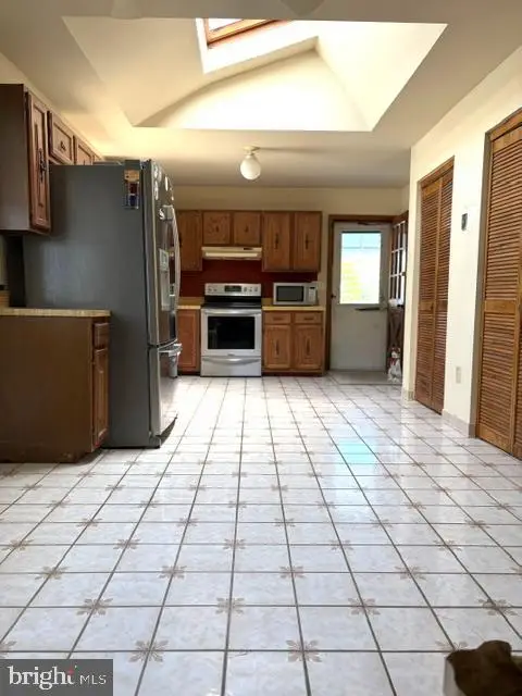 108 Kingbrook Rd, Linthicum Heights, MD 21090 - #3