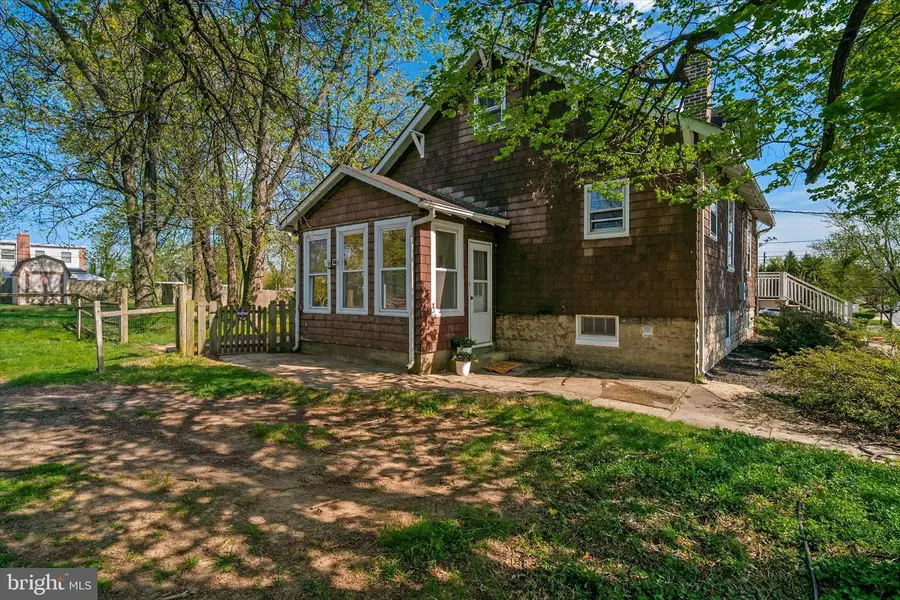 416 Seward Ave, Brooklyn Park, MD 21225 - #2