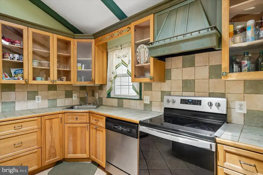 1248 Hilltop Dr, Annapolis, MD 21409 - #2