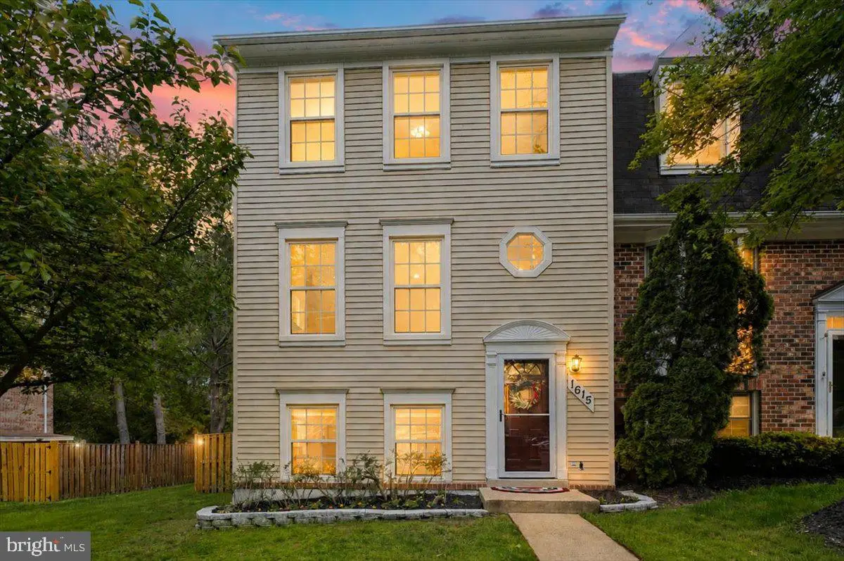 1615 Howard Chapel Ct, Crofton, MD 21114 - #1