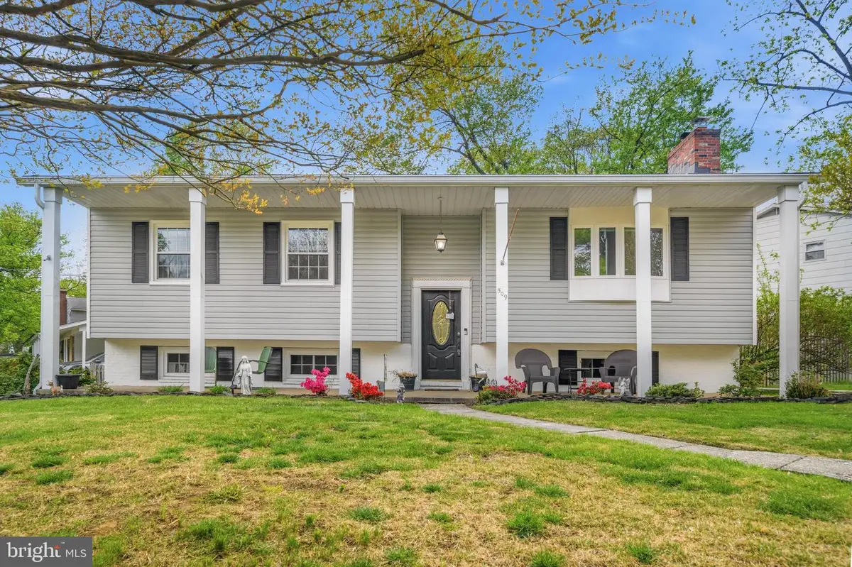 509 Gladhill Rd, Odenton, MD 21113 - #1