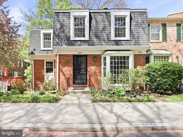 1654 Albermarle Dr, CROFTON, MD 21114