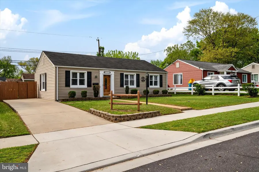 1321 Gatwick Rd, Glen Burnie, MD 21061 - #2