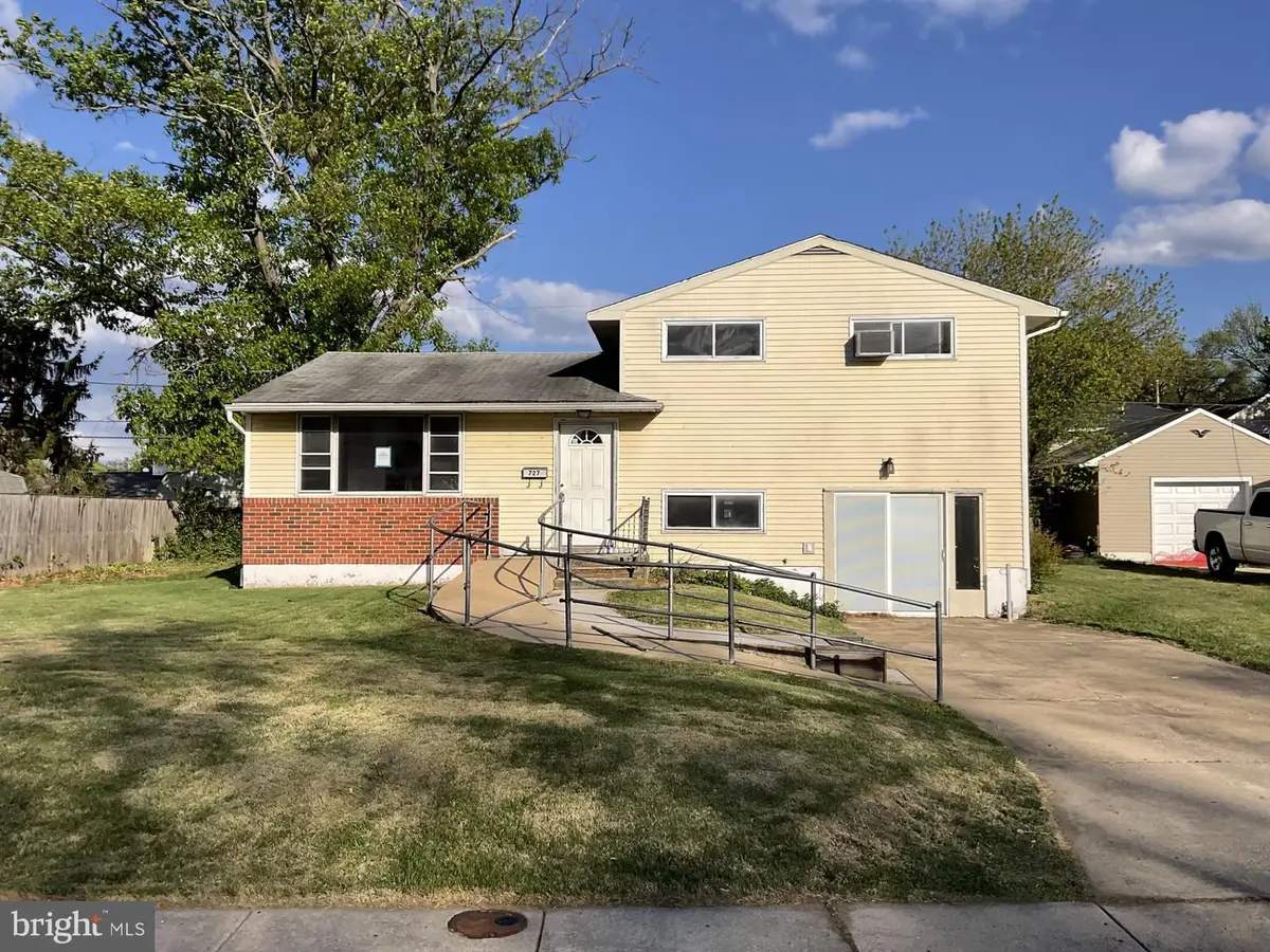 727 Delmar Ave, Glen Burnie, MD 21061 - #1