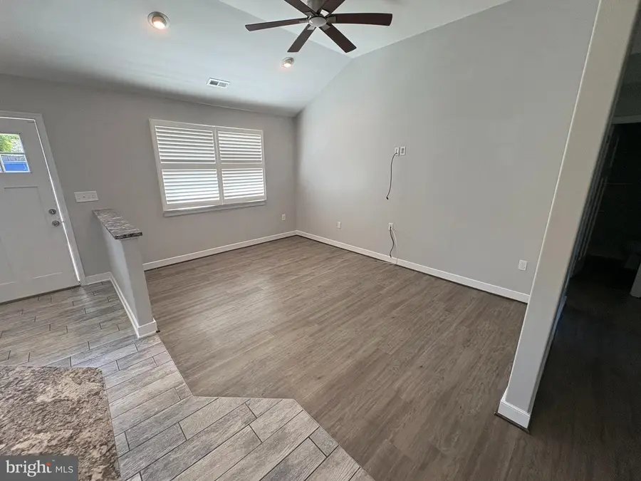 7638 4th St, Pasadena, MD 21122 - #3