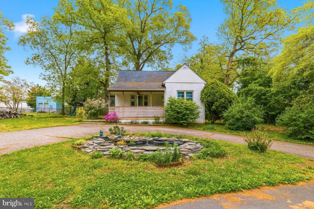 995 9th St, Pasadena, MD 21122 - #1