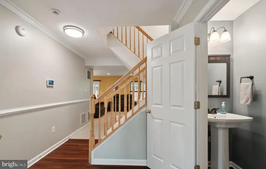 2711 Thornbrook Ct, Odenton, MD 21113 - #2