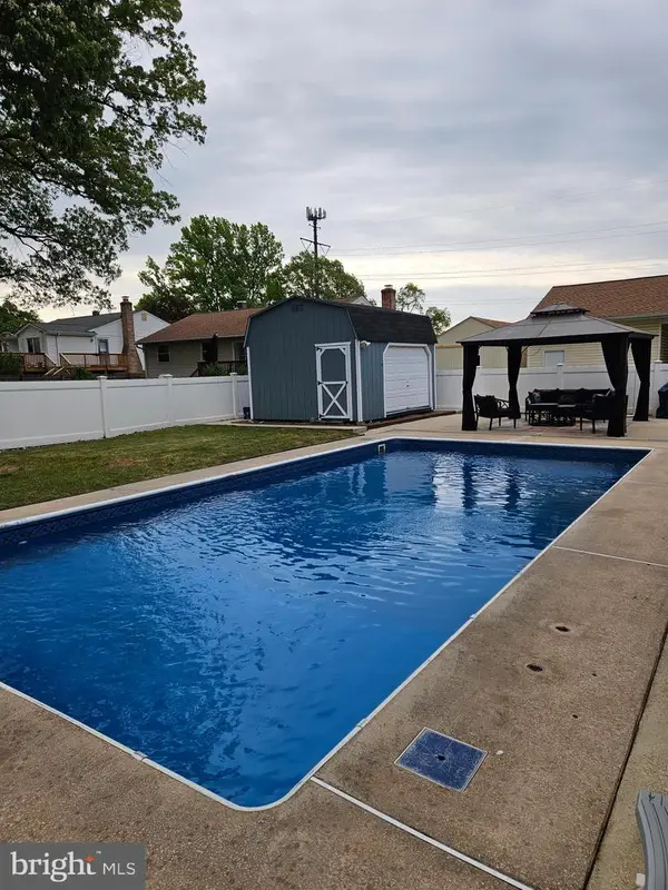 7947 Roxbury Dr, GLEN BURNIE, MD 21061