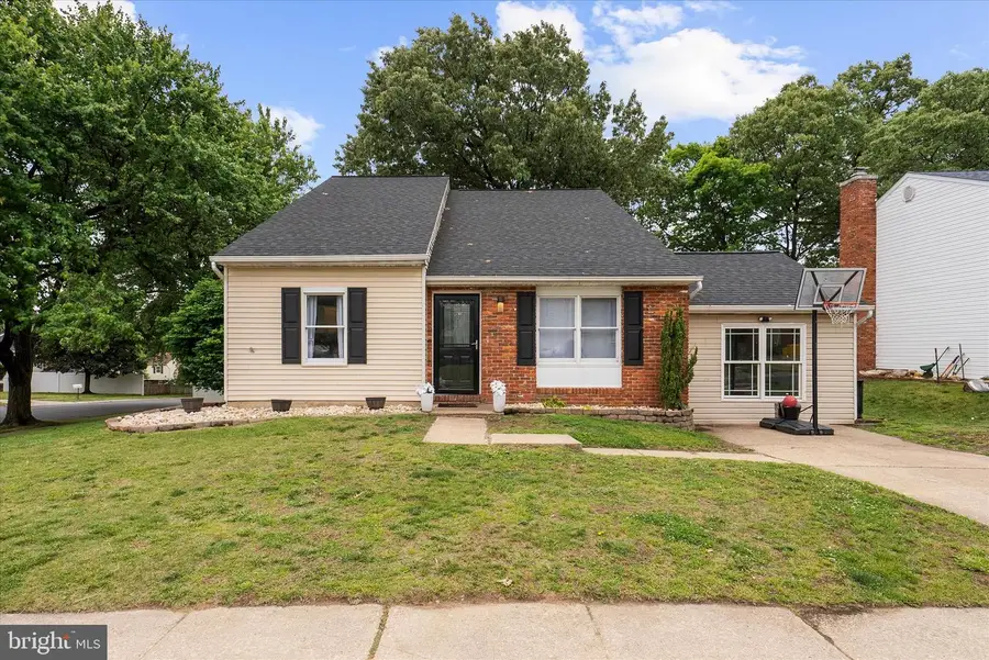 325 Double Eagle Dr, Linthicum Heights, MD 21090 - #2