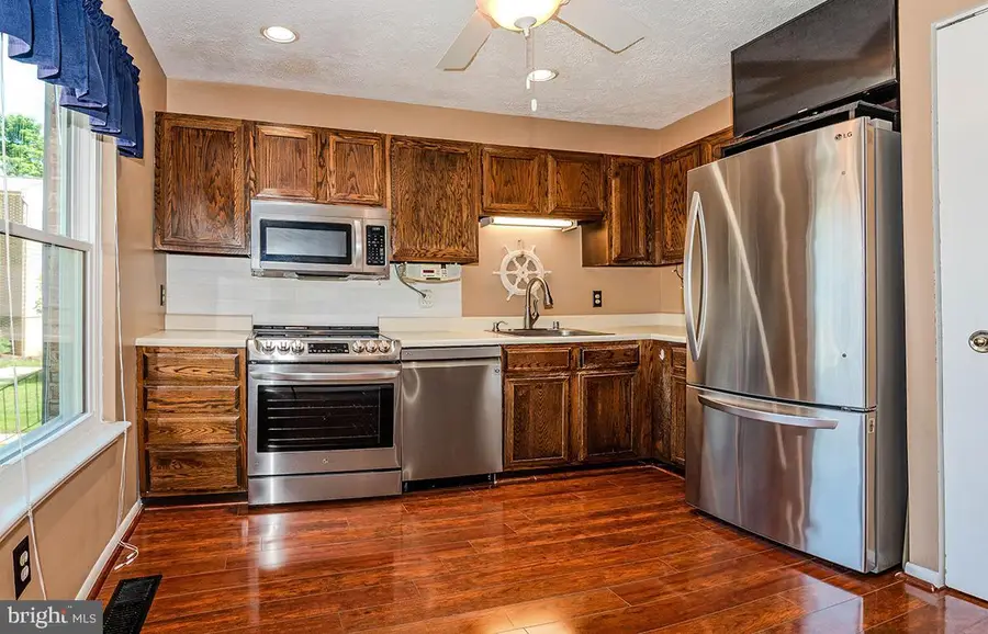 2432 Vineyard Ln, Crofton, MD 21114 - #3