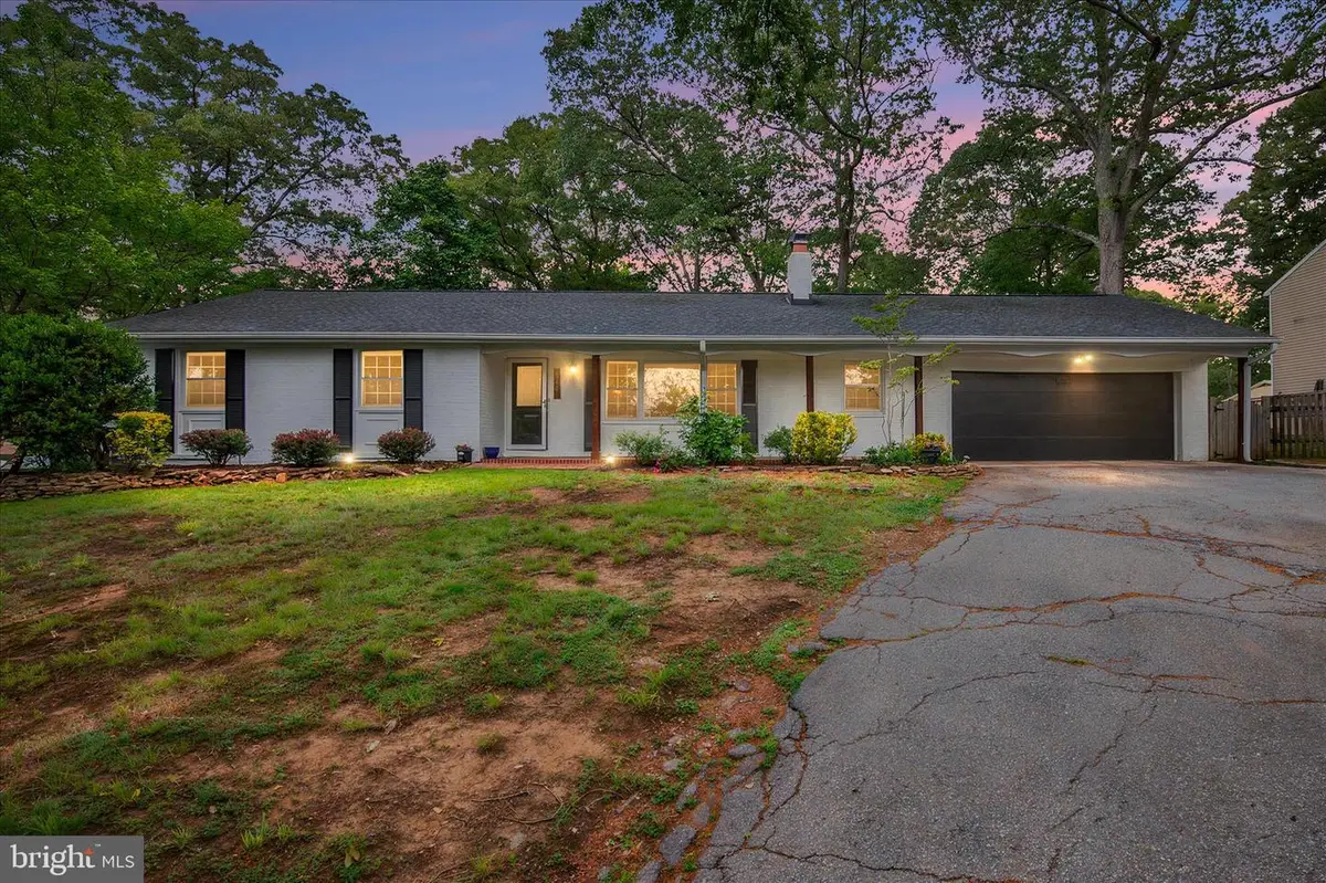 546 Center Dr, Severna Park, MD 21146 - #1