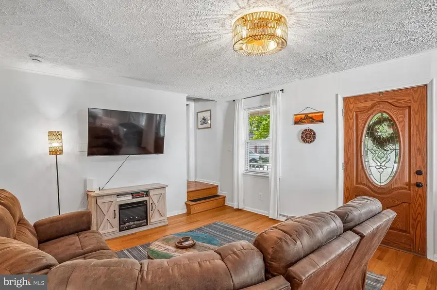 1217 Pine Ave, Shady Side, MD 20764 - #2