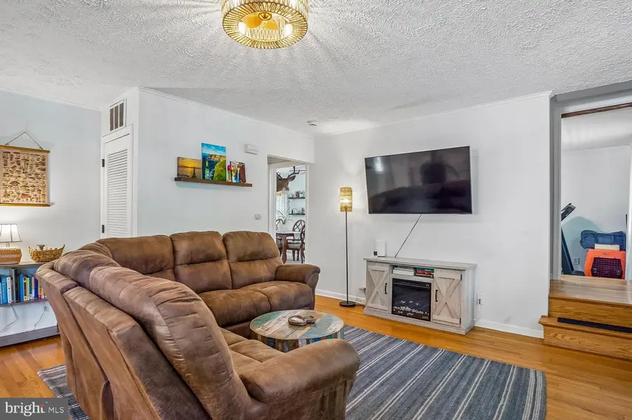 1217 Pine Ave, Shady Side, MD 20764 - #3