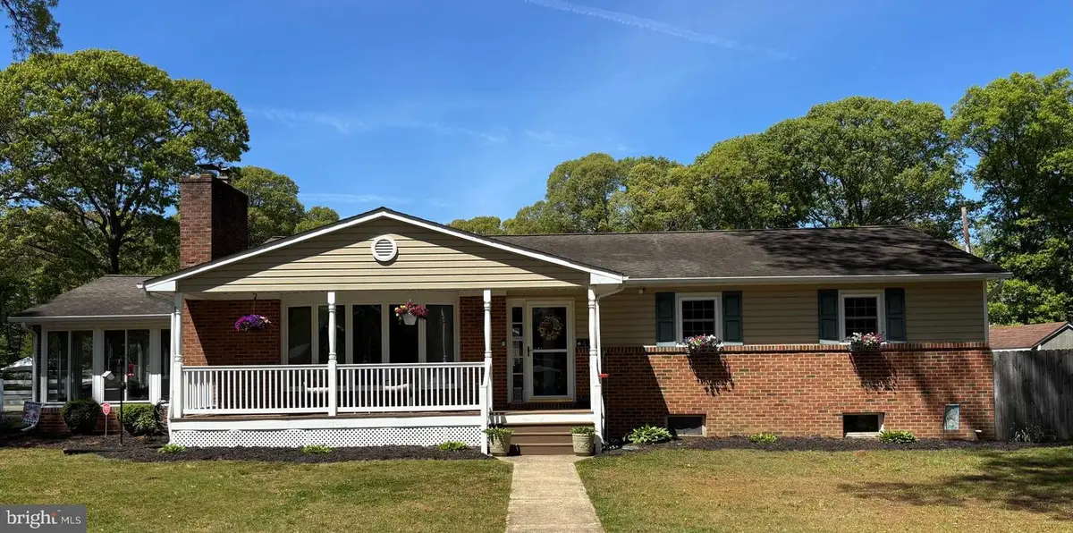 4 Gray Dr, Pasadena, MD 21122 - #1