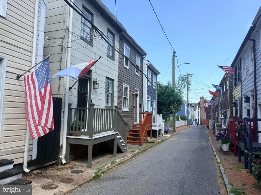 34 Pinkney St, Annapolis, MD 21401 - #3