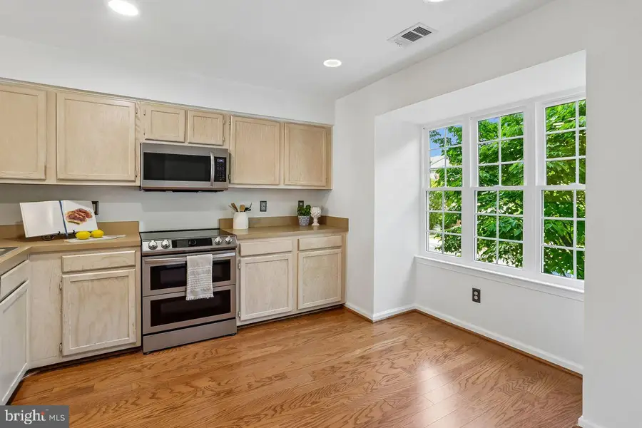 2060 Pawlet Dr #35d, Crofton, MD 21114 - #3