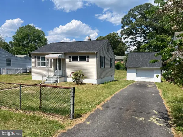 10 Spring Knoll Dr, PASADENA, MD 21122