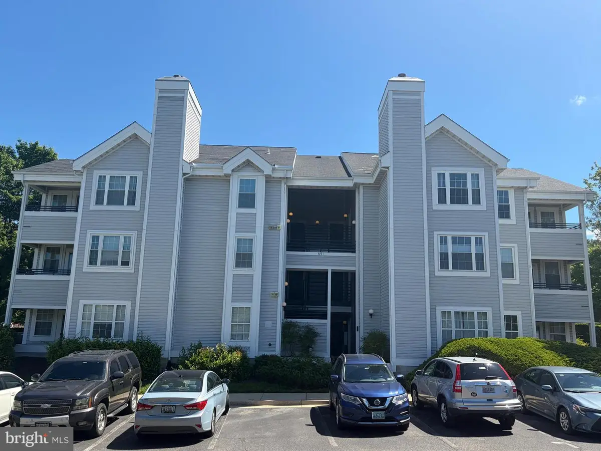 601 Forest Walk Ln #201, Odenton, MD 21113 - #1
