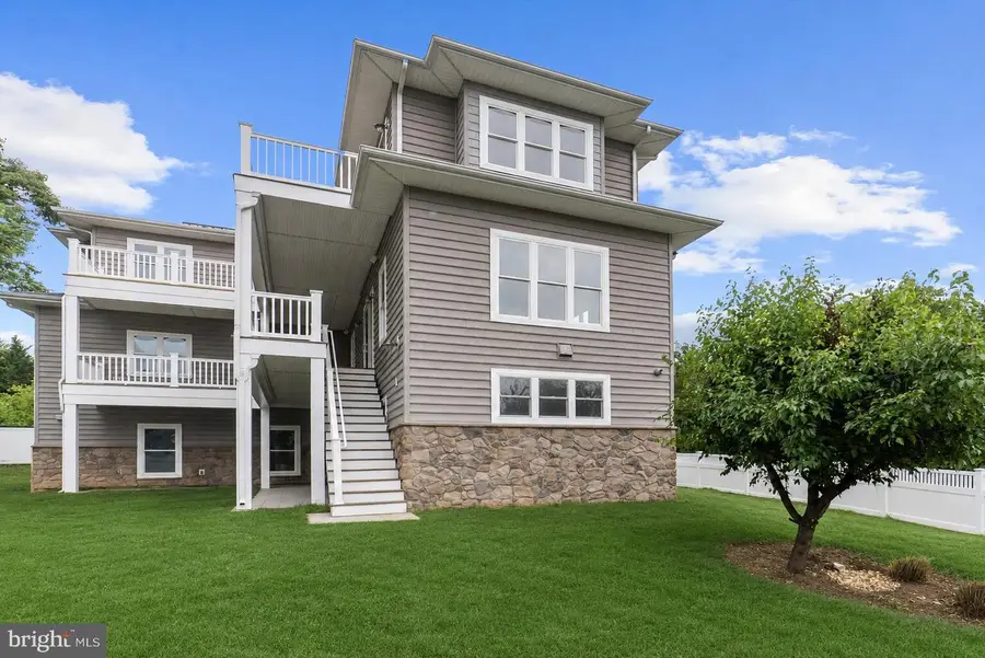 1203 Shore Dr, Edgewater, MD 21037 - #2