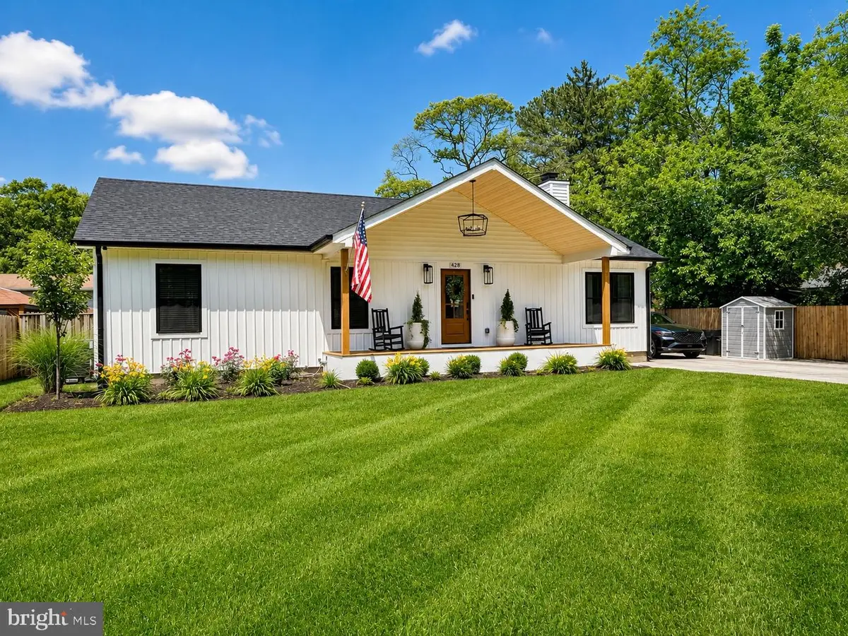 428 Royal Beach Rd, Pasadena, MD 21122 - #1