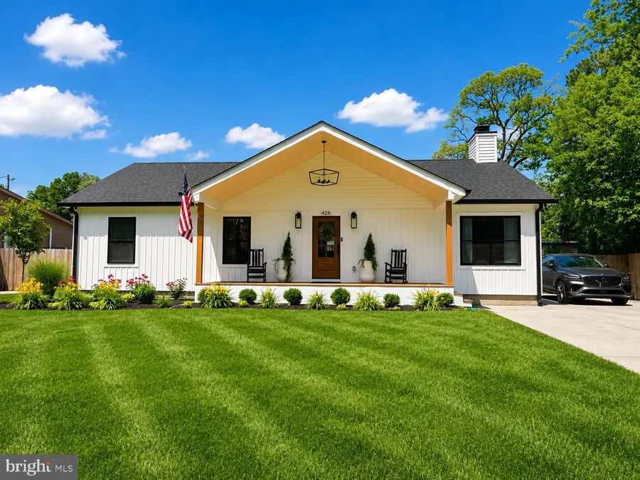 428 Royal Beach Rd, Pasadena, MD 21122 - #2