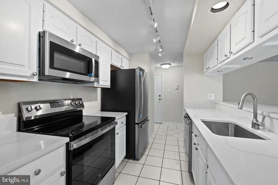 627 Deering Rd #2b, Pasadena, MD 21122 - #3