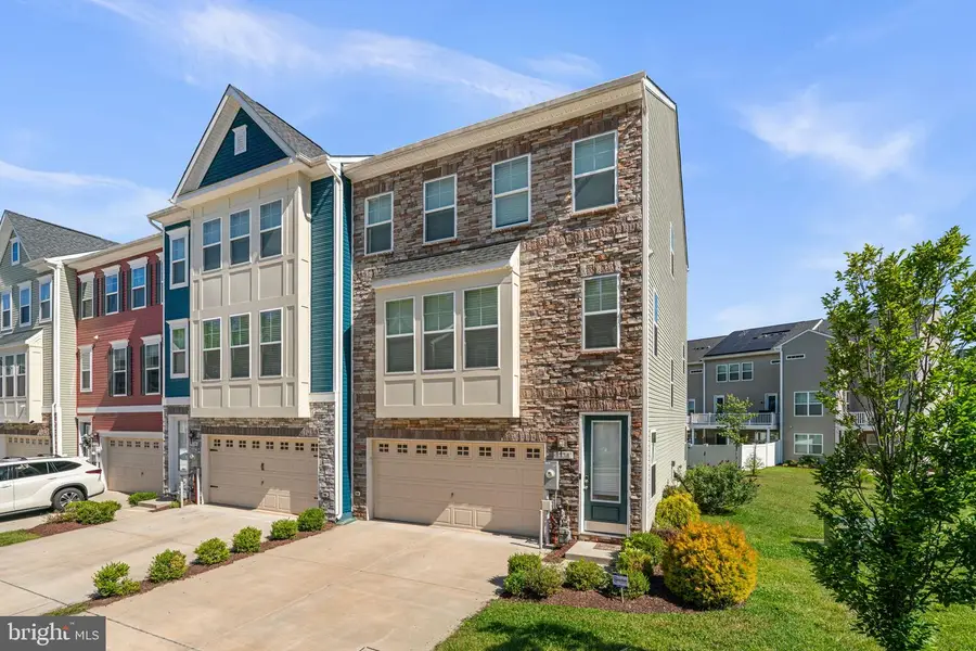 8338 Amber Beacon Cir, Millersville, MD 21108 - #2