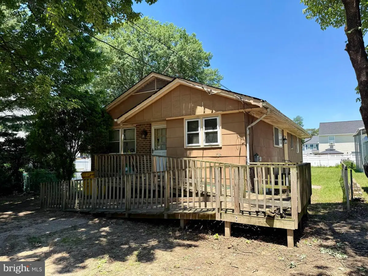 320 Thelma Ave, Glen Burnie, MD 21061 - #1