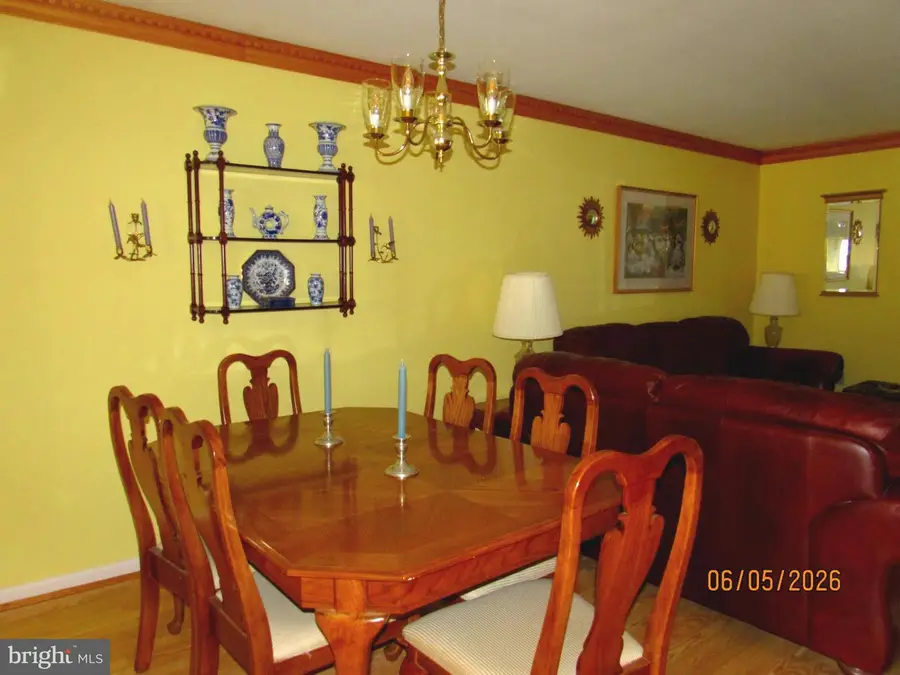 550 Dahlgreen Rd, Glen Burnie, MD 21061 - #3